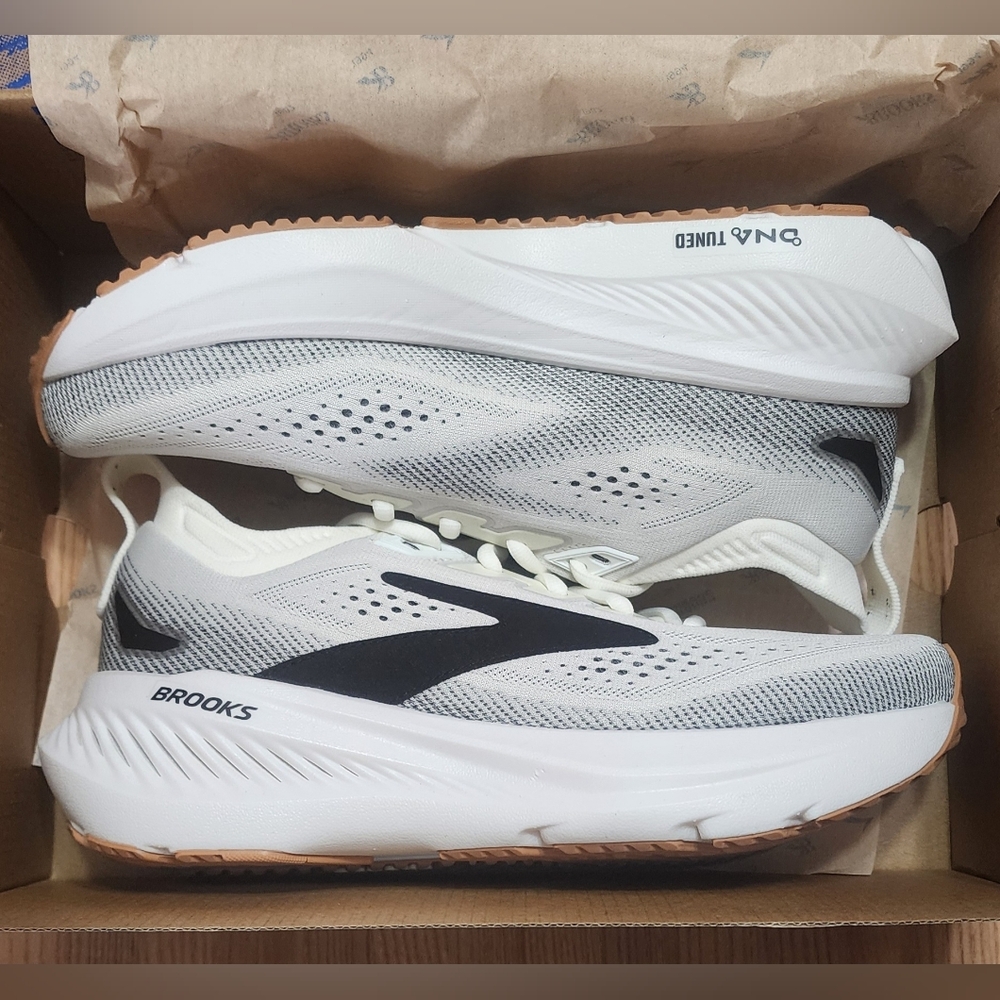 Womens Brooks Shoes